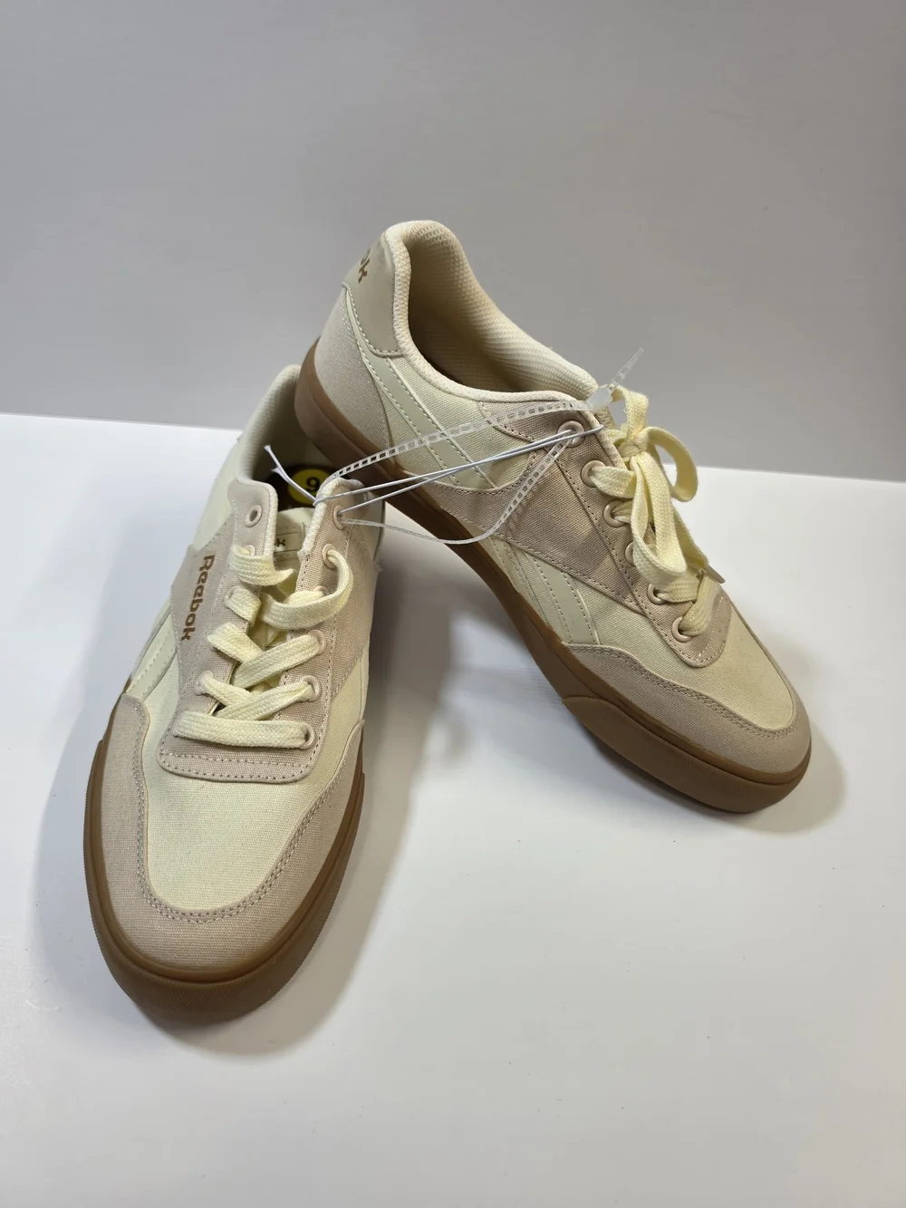 Reebok Club C Canvas Sneakers Beige Cream Gum Sole Men's Size 9 NEW